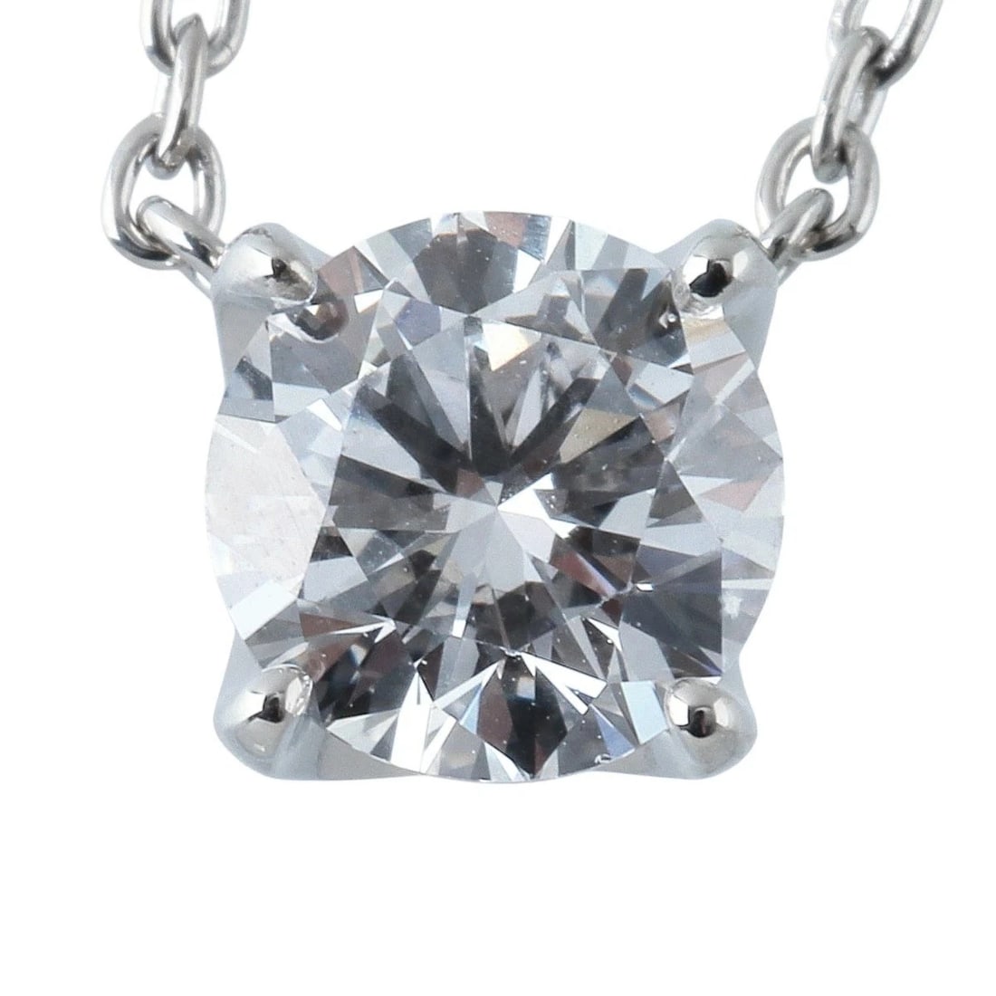 VENDOME AOYAMA QUATRE DIAMOND NECKLACE PLATINUM: Vendome Aoyama Quatre Diamond Necklace Platinum Brand: Vendome Type: Necklace Material: Platinum Main Stone/Creation Natural Color: Silver Size: Necklace Length: 15.7 inches (40 cm) Pendant