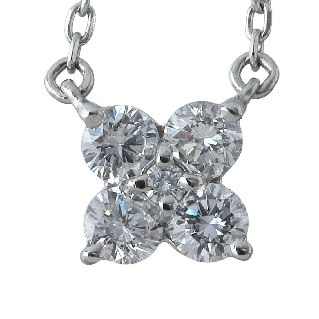 VENDOME AOYAMA CAROLA DIAMOND NECKLACE PLATINUM: VENDOME AOYAMA Carola Diamond Necklace Platinum Brand: Vendome Type: Necklace Material: Platinum Main Stone/Creation Natural Color: Silver Size: Necklace Length: 15.7 inches Pendant Size: 0.22