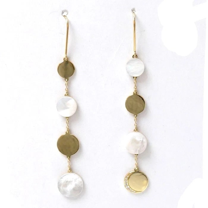 AHKAH LUNA ECLIPSE MOTHER OF PEARL EARRINGS K18 YELLOW GOLD DIAMOND: AHKAH Luna Eclipse Mother of Pearl Earrings K18 Yellow Gold Diamond Brand: AHKAH Type: Earrings Material: 18K Yellow Gold Main Stone/Creation Mother of Pearl Color: Yellow Gold Size: Size: Width: