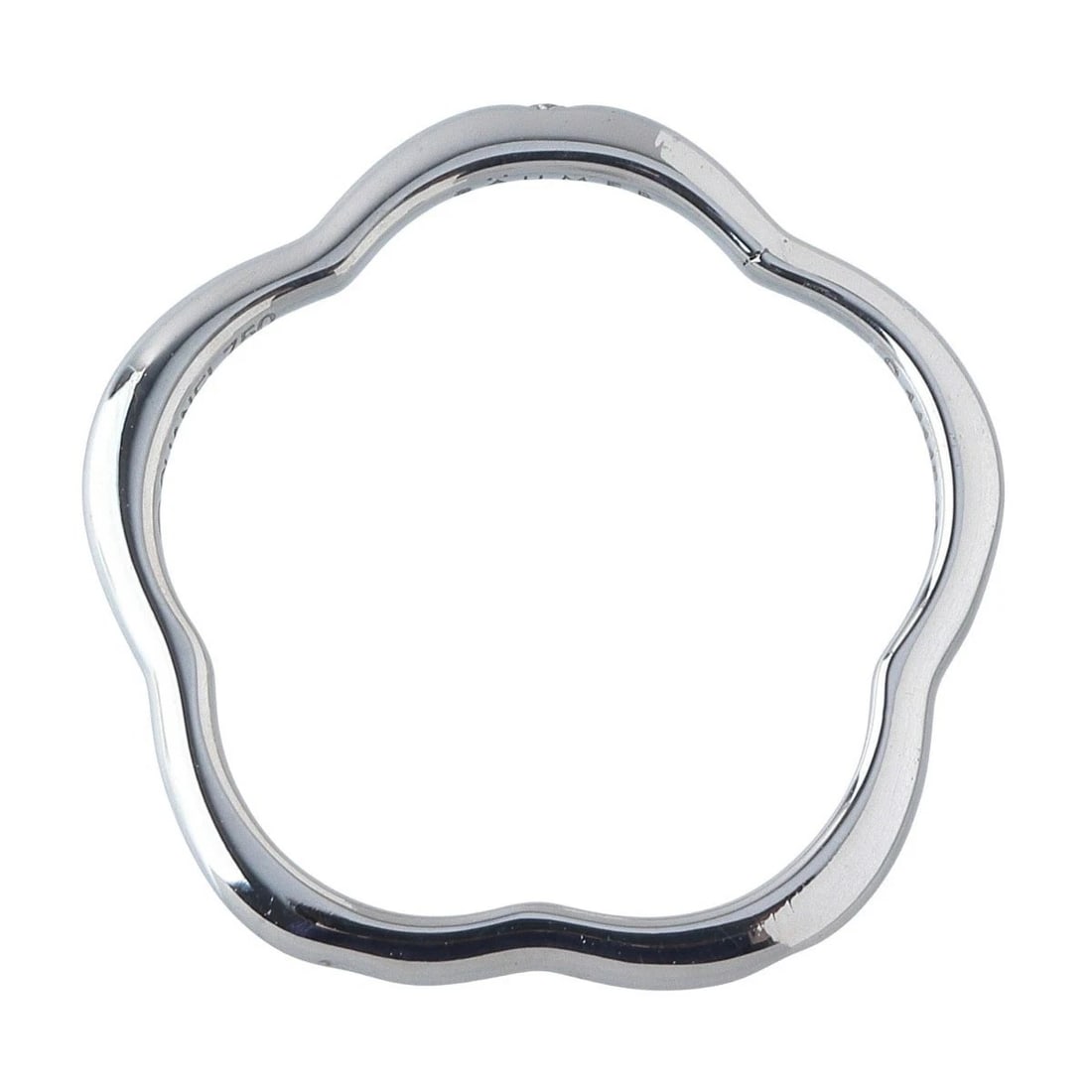 CHANEL CAMELLIA DIAMOND RING 18K WHITE GOLD: CHANEL Camellia Diamond Ring 18K White Gold Brand: CHANEL Type: Ring Material: 18K White Gold Main Stone/Creation Natural Color: White Gold Size: 4.75-5 US Accessories: None Accessories No