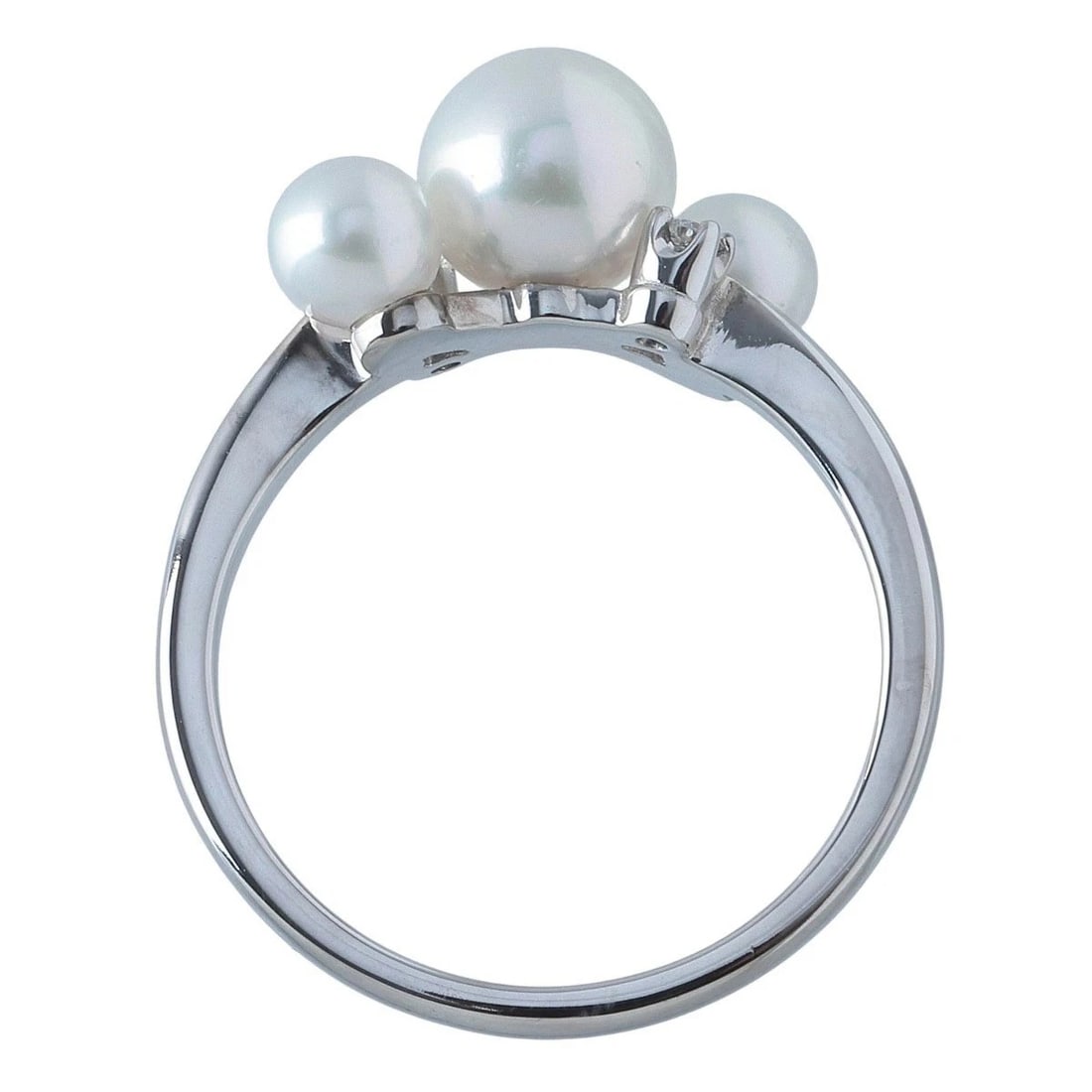 MIKIMOTO AKOYA PEARL DIAMOND RING 18K WHITE GOLD: MIKIMOTO Akoya Pearl Diamond Ring 18K White Gold Brand: Mikimoto Type: Ring Material: 18K White Gold Main Stone/Creation Akoya Pearl Color: White Gold Size: 5.5-5.75 US Accessories: None A