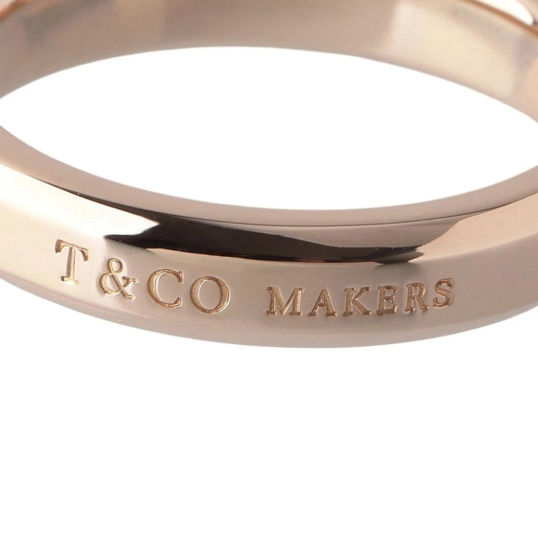 TIFFANY & CO. MAKERS RING 18K ROSE GOLD BAND: Tiffany & Co. Makers Ring 18k Rose Gold Band Brand: Tiffany & Co. Type: Ring Material: 18k Rose Gold Color: Gold Size: 7.5-7.75 US Accessories: None Accessories Notice: When purchasing pre