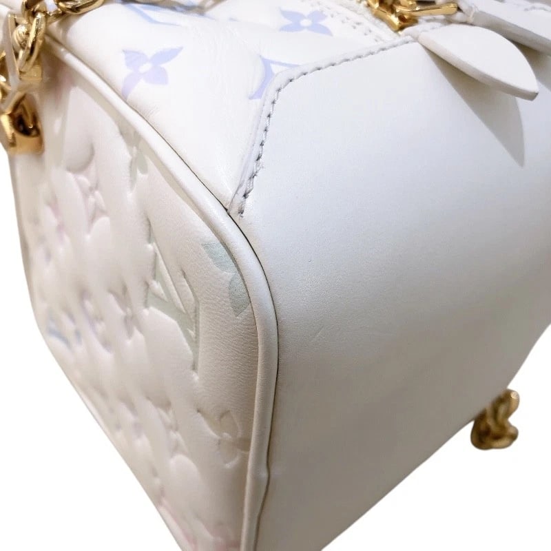 LOUIS VUITTON SQUARE BAG - 7