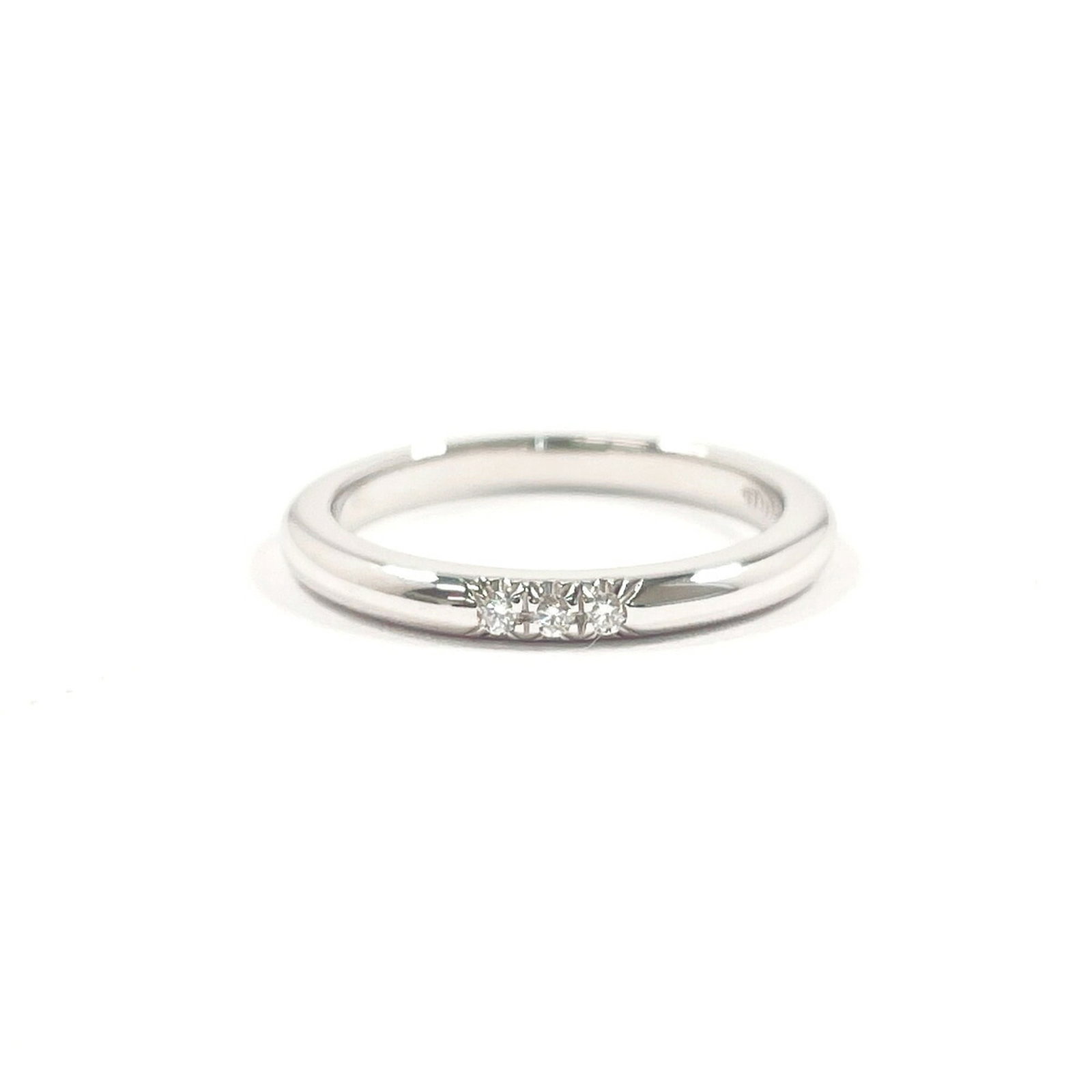 TIFFANY WEDDING BAND FOREVER RING: Tiffany Wedding Band Forever Ring Brand: Tiffany Type: Band ring Material: Platinum 950 Color: Silver Size: 3 US Accessories: None Accessories Notice: When purchasing pre-owned goods, please