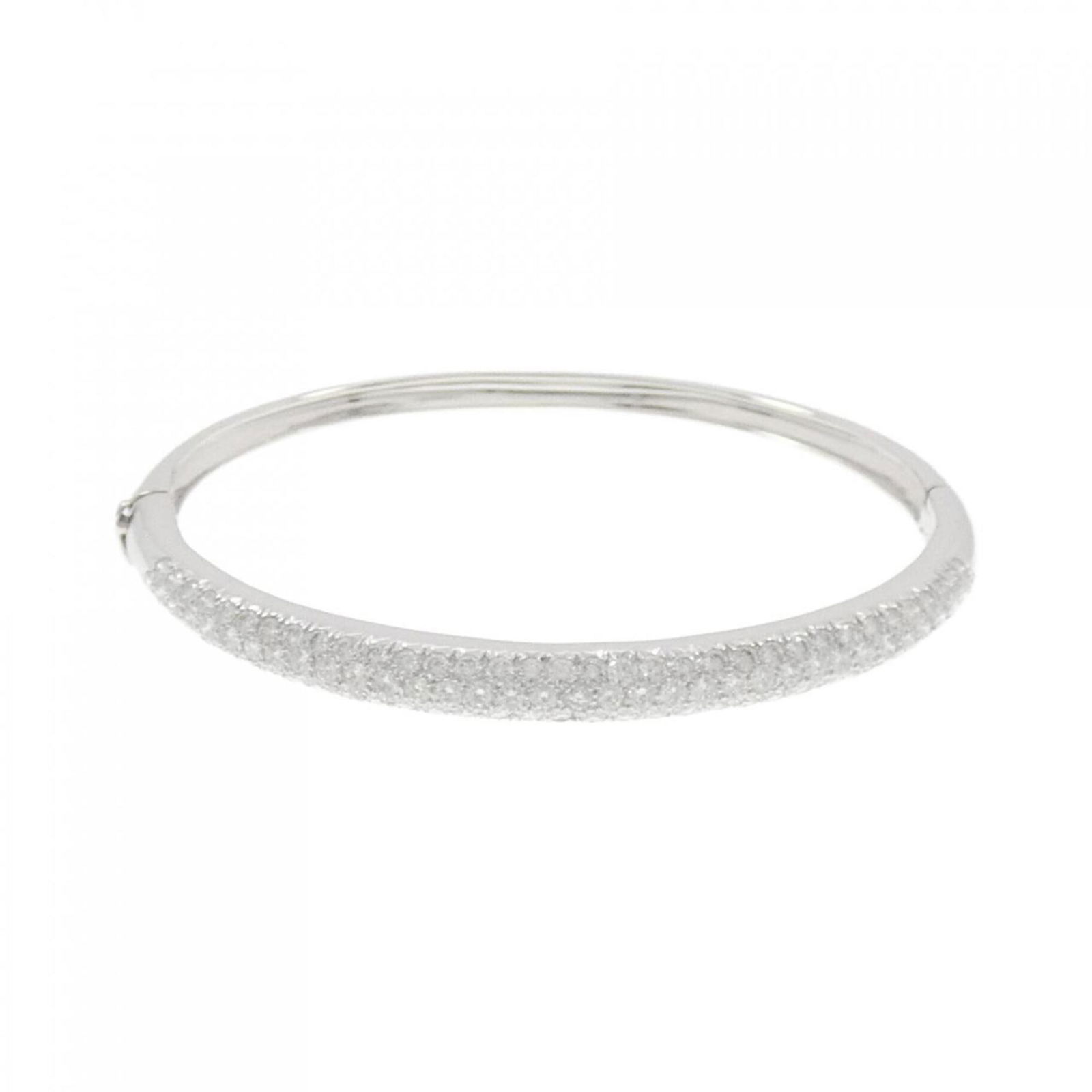 VAN CLEEF & ARPELS DIAMOND BANGLE: Van Cleef & Arpels Diamond Bangle Brand: Van Cleef & Arpels Type: Bangle Material: White gold (18K) Color: White gold Size: Length 17cm / 6.69'' Accessories: None Accessories Notice: When