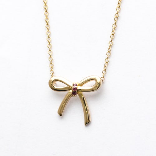 TIFFANY BOW PINK SAPPHIRE NECKLACE PINK GOLD (18K): TIFFANY Bow Pink Sapphire Necklace Pink Gold (18K) Brand: Tiffany Type: Pendant necklace Material: Pink gold (18K) Color: Pink gold Size: Neck Circumference 40.5 cm / 15.94'' Pendant Size 13mm