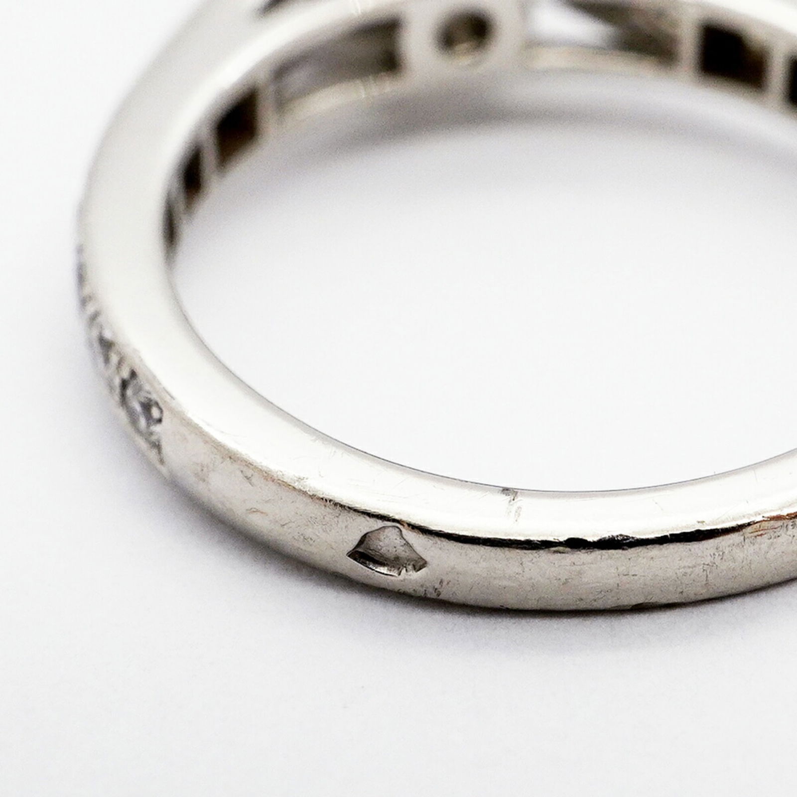 VAN CLEEF & ARPELS ROMANCE SOLITAIRE RING - 2