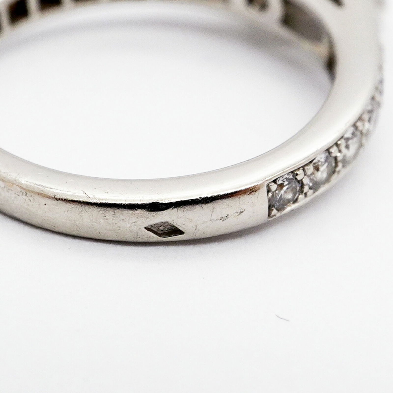 VAN CLEEF & ARPELS ROMANCE SOLITAIRE RING - 3