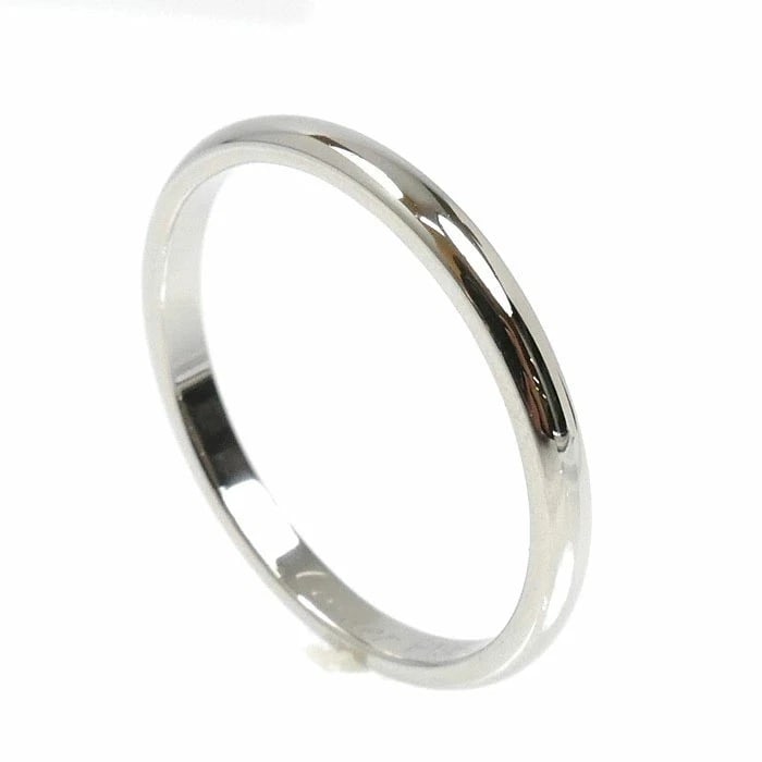 CARTIER WEDDING BAND RING PLATINUM: Cartier Wedding Band Ring Platinum Brand: Cartier Type: Ring Material: Platinum Main Stone/Creation Natural Color: Silver Size: 6.75 US Accessories: None Accessories Notice: When purchasin