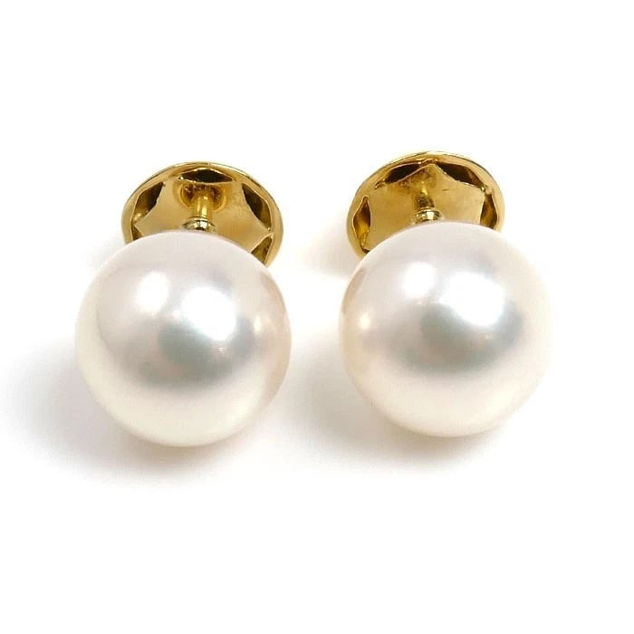 TASAKI REFINED REBELLION AKOYA PEARL STUD EARRINGS: TASAKI Refined Rebellion Akoya Pearl Stud Earrings Brand: TASAKI Type: Earrings Material: K18 Yellow Gold Main Stone/Creation Akoya Pearl Color: Yellow Gold Size: Pearl Size: Approx. 0.30 in (7.5