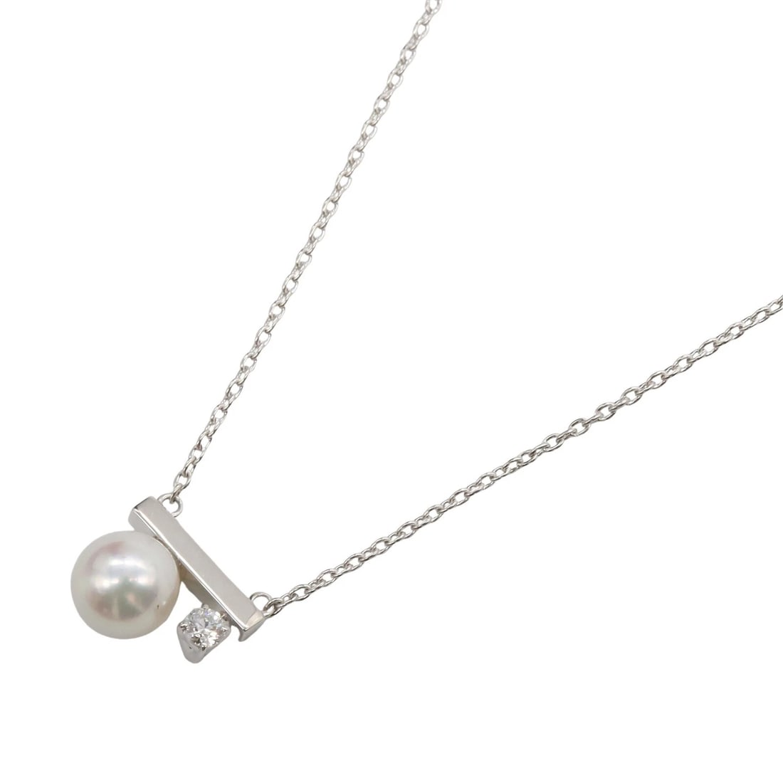 TASAKI PETIT BALANCE CLASS AKOYA PEARL DIAMOND NECKLACE 18KWG: TASAKI Petit Balance Class Akoya Pearl Diamond Necklace 18KWG Brand: TASAKI Type: Necklace Material: K18WG Main Stone/Creation Natural Color: White Size: Neck rotation?40/45cm(15.7") Motif W?11mm
