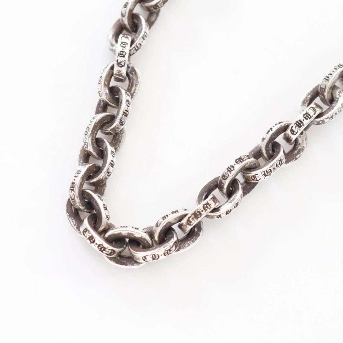 CHROME HEARTS PAPER CHAIN NECKLACE SILVER925: CHROME HEARTS Paper Chain Necklace Silver925 Brand: CHROME HEARTS Type: Necklace Material: Silver925 Color: Silver Size: Neck rotation?60cm(23.6") Accessories: None Accessories Notice: Whe