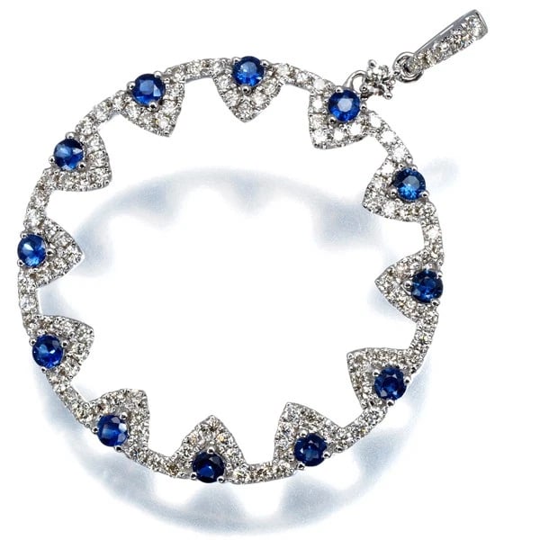 SAPPHIRE DIAMOND CIRCLE PENDANT 18K 750 WHITE GOLD: Sapphire Diamond Circle Pendant 18K 750 White Gold Brand: Unbranded Type: Pendant Material: 18K / 750 / White Gold Main Stone/Creation Natural Color: White Gold Size: Design size: 41.2 x
