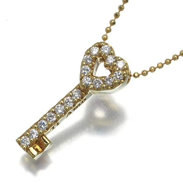 PONTE VECCHIO NECKLACE DIAMOND HEART KEY 18K YG: Ponte Vecchio Necklace Diamond Heart Key 18K YG Brand: Ponte Vecchio Type: Necklace Material: 18K / 750 / Yellow Gold Main Stone/Creation Natural Color: Yellow Gold Size: Necklace length: 40cm