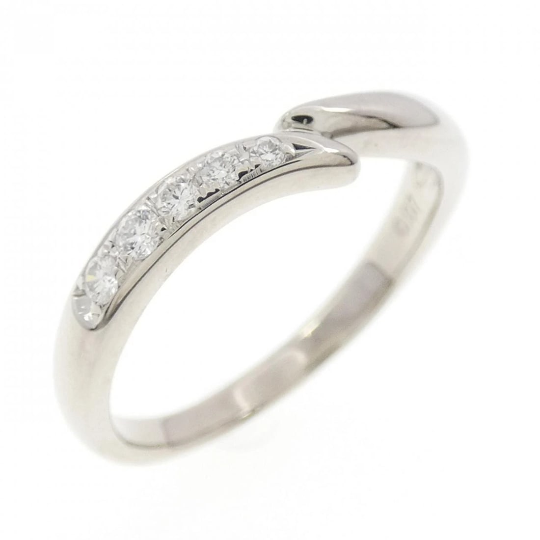 TASAKI DIAMOND RING: TASAKI Diamond Ring Brand: TASAKI Type: Ring Material: Platinum 1000 Main Stone Natural Color: Platinum 1000 Size: 6.5 (US size) Accessories: None Accessories Notice: When purchasing