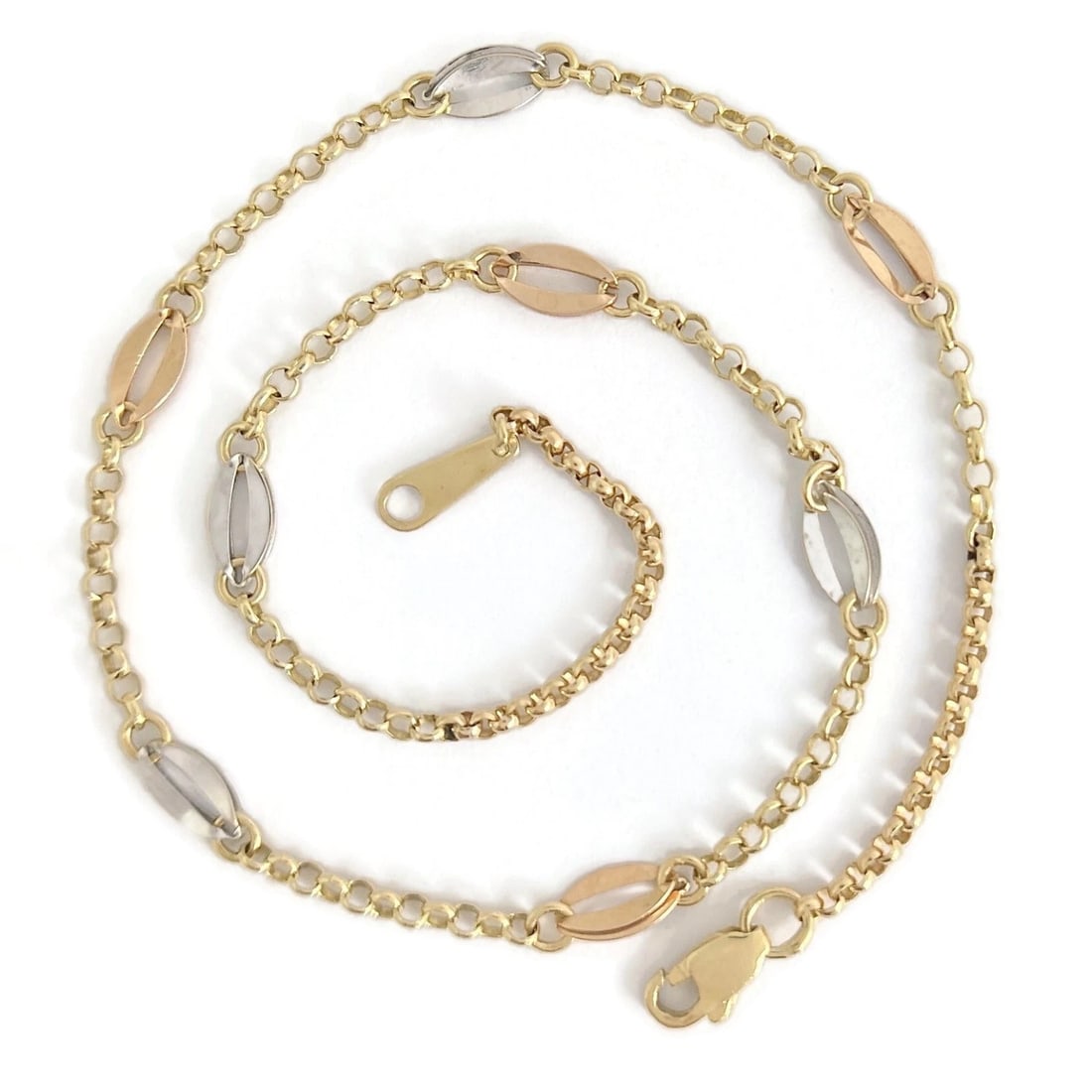 TRI-COLOR STATION CHAIN CHOKER NECKLACE: Tri-Color Station Chain Choker Necklace Brand: Unbranded Type: Necklace Material: 14K Yellow Gold Color: Gold Size: Length: 13 inches Accessories: None Accessories Notice: When purchasing