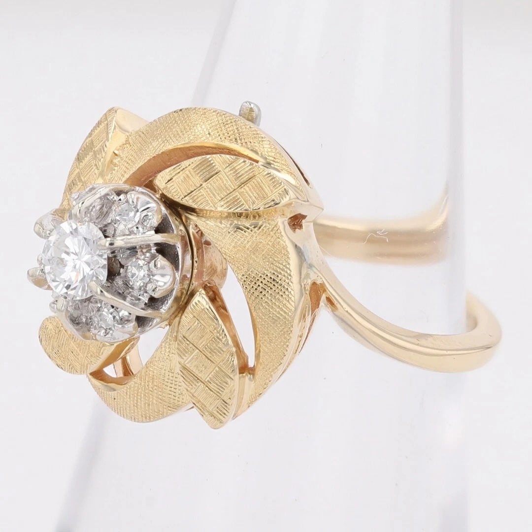 ROUND CUT DIAMOND HALO STATEMENT RING - 3