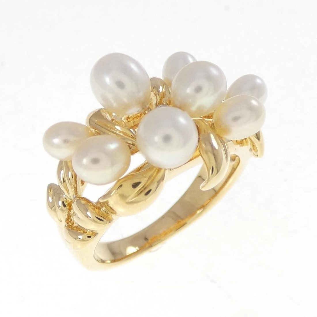 TASAKI FRESHWATER PEARL RING: TASAKI Freshwater Pearl Ring Brand: TASAKI Type: Ring Material: K18 Yellow Gold Main Stone Natural Color: Yellow Gold Size: 5.5 -6 (US size) Accessories: None Accessories Notice: When
