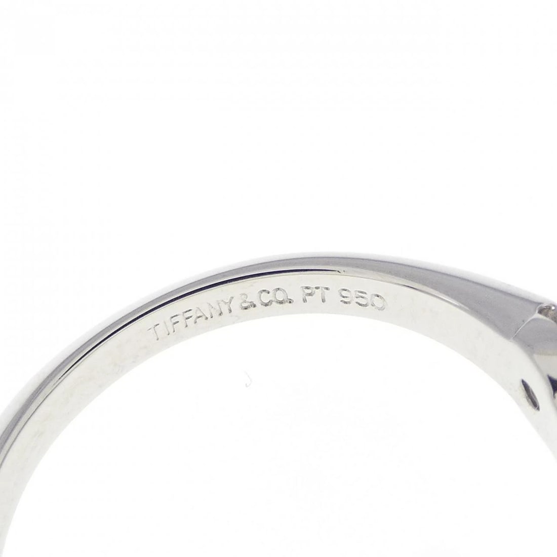 TIFFANY CLASSIC SOLITAIRE RING - 4