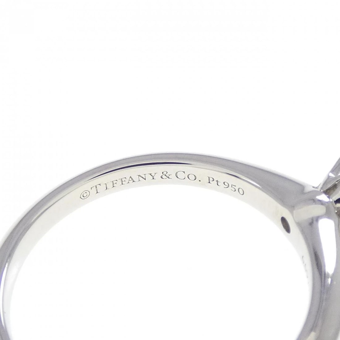 TIFFANY CLASSIC SOLITAIRE RING - 3