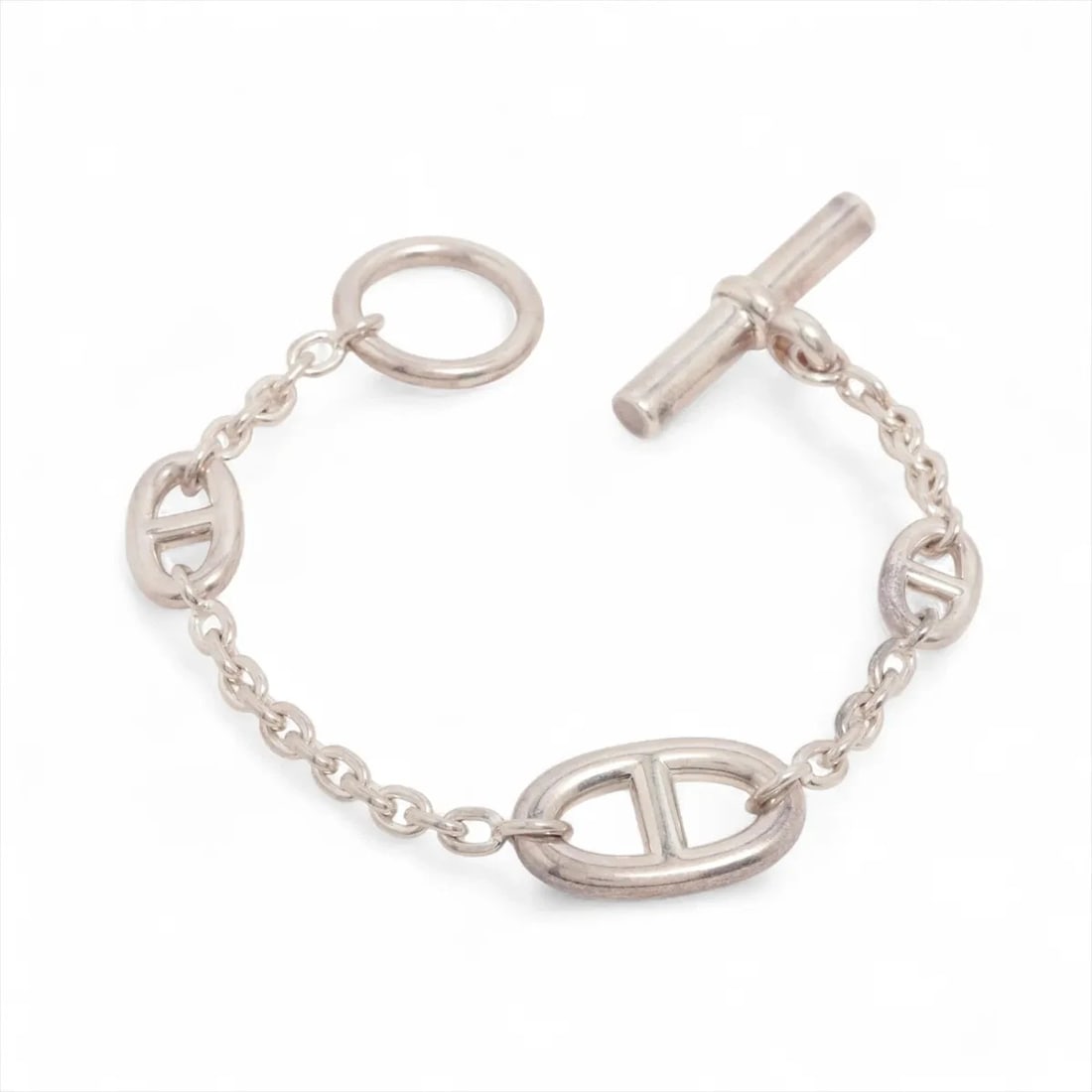 HERMES CHAINE D'ANCRE FARANDOLE BRACELET: Hermes Chaine d'Ancre Farandole Bracelet Brand: Hermes Type/Style: Bracelet Material: 925, Color: Silver Size: Bracelet length:15 Accessories: None Accessories Notice: When purchasing