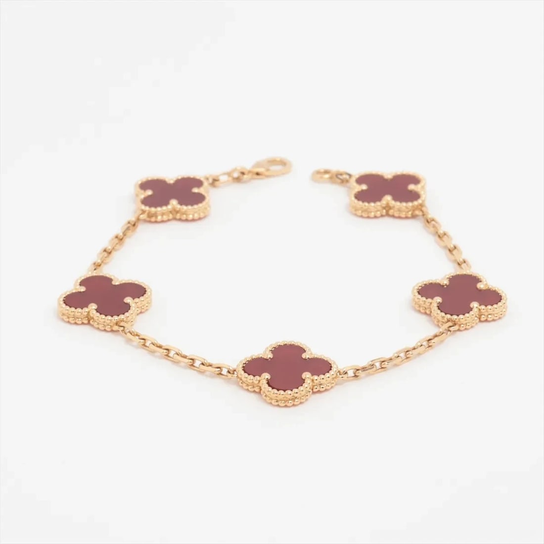 VAN CLEEF & ARPELS VINTAGE ALHAMBRA 5P CARNELIAN BRACELET: Van Cleef & Arpels Vintage Alhambra 5P Carnelian Bracelet Brand: Van Cleef & Arpels Type/Style: Bracelet Material: 750(YG), Color: (YG) Size: Size(CM) Bracelet length:19.5 Accessories: None