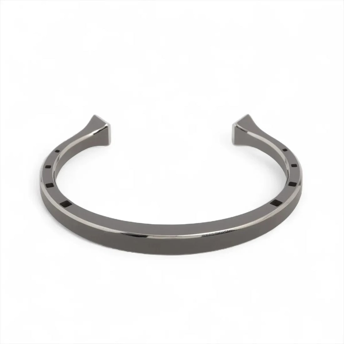 HERMES FEHRCHEVAL BANGLE TITANIUM GRAY X SILVER: Hermes Fehrcheval Bangle Titanium Gray x silver Brand: Hermes Type/Style: Bracelet Material: Titanium, Color: Gray x silver Size: Bracelet length:16.5 Accessories: None Accessories Notice: