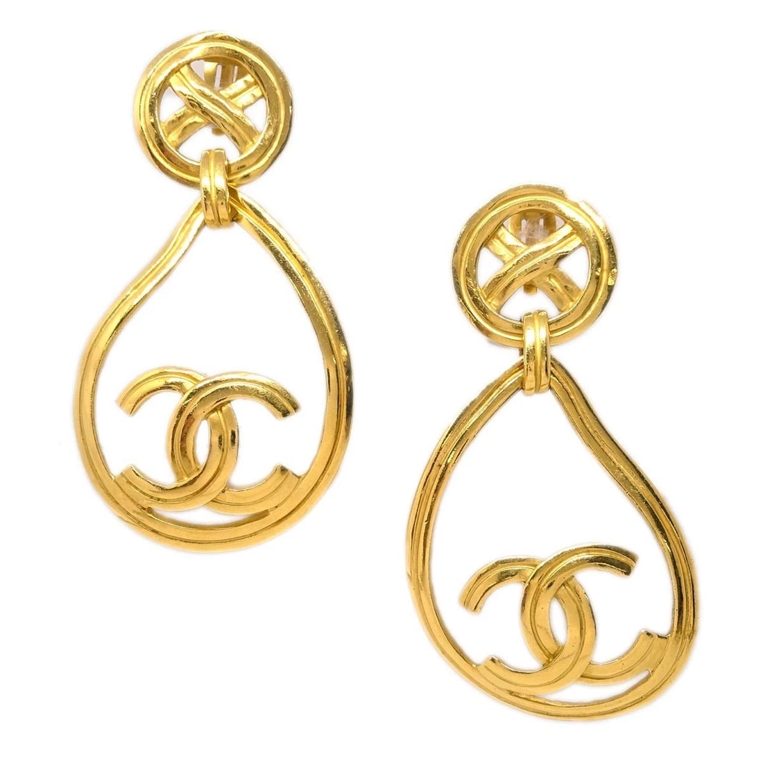 CHANEL DANGLE EARRINGS CC CLIP-ON GOLD: Chanel Dangle Earrings CC Clip-On Gold Brand: CHANEL Type/Style: Earrings Material: Gold plated, Color: Gold Size: W 3.9 x H 7.1 cm Accessories: None Accessories Notice: When purchasing