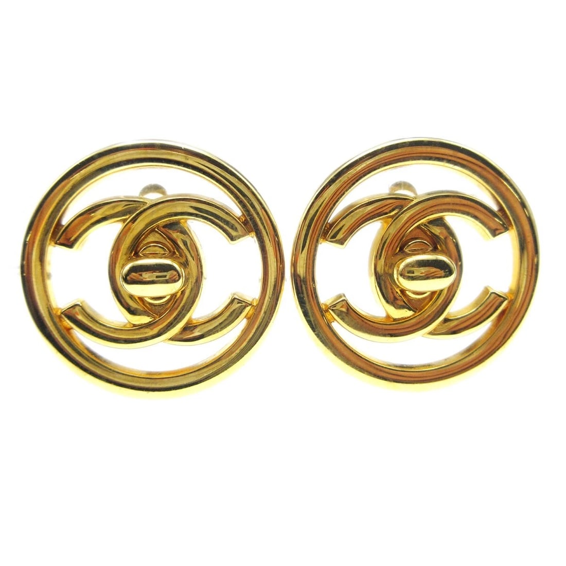 CHANEL TURNLOCK ROUND EARRINGS CLIP-ON GOLD: Chanel Turnlock Round Earrings Clip-On Gold Brand: Chanel Type/Style: Earrings Material: Gold-plated, Color: Gold Size: Diameter : 3.0 cm Accessories: None Accessories Notice: When purchasing