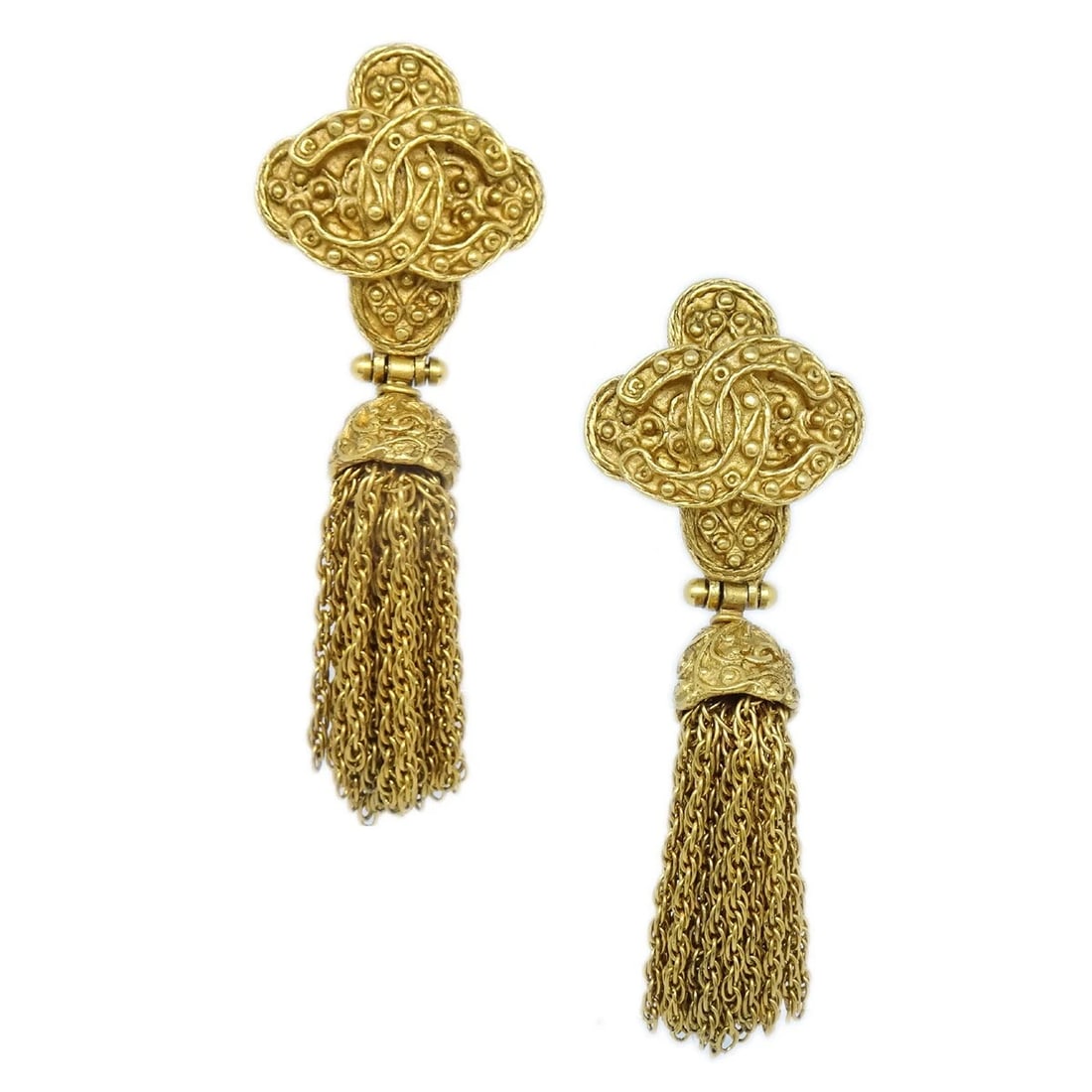 CHANEL FRINGE DANGLE EARRINGS CLIP-ON GOLD: Chanel Fringe Dangle Earrings Clip-On Gold Brand: Chanel Type/Style: Earrings Material: Gold-plated, Color: Gold Size: W 2.8 x H 7.6 cm Accessories: None Accessories Notice: When purchasing
