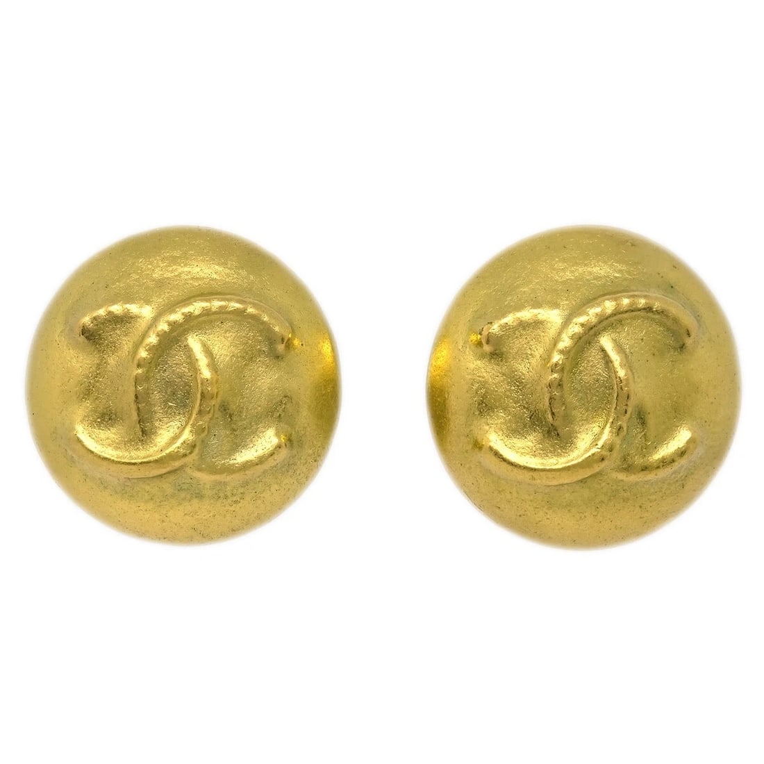 CHANEL BUTTON EARRINGS CLIP-ON GOLD: Chanel Button Earrings Clip-On Gold Brand: CHANEL Type/Style: Earrings Material: Gold-plated, Color: Gold Size: Diameter : 2.0 cm Accessories: None Accessories Notice: When purchasing pre-