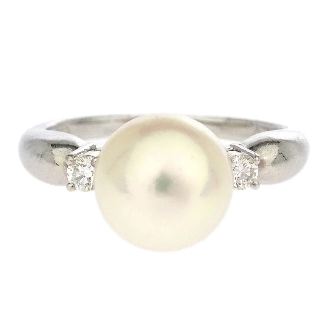 TASAKI RING PT900 PEARL DIAMOND SILVER: Tasaki Ring Pt900 Pearl Diamond Silver Brand: TASAKI Type/Style: Ring Material: Pt900, Color: Silver Size: 4.75 - 5 US Accessories: None Accessories Notice: When purchasing pre-owned goods,