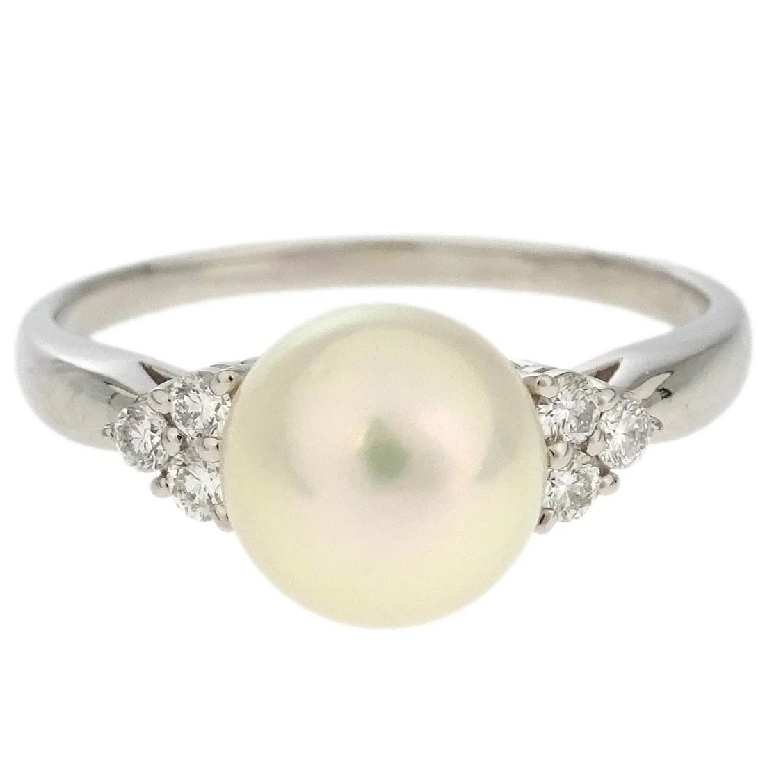MIKIMOTO RING PT950 PEARL DIAMOND SILVER: Mikimoto Ring Pt950 Pearl Diamond Silver Brand: Mikimoto Type/Style: Ring Material: Pt950, Color: Silver Size: 9.5 US Accessories: None Accessories Notice: When purchasing pre-owned goods,