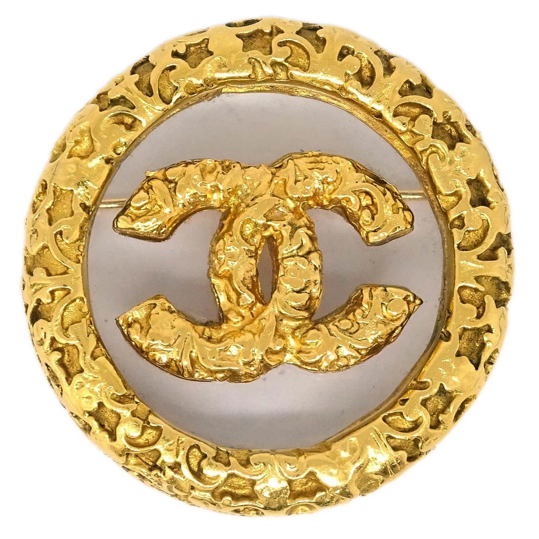 CHANEL MEDALLION BROOCH PIN GOLD (1 of 3)