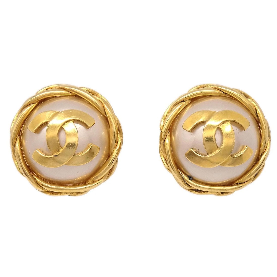 CHANEL BUTTON CLIP-ON EARRINGS GOLD (1 of 3)