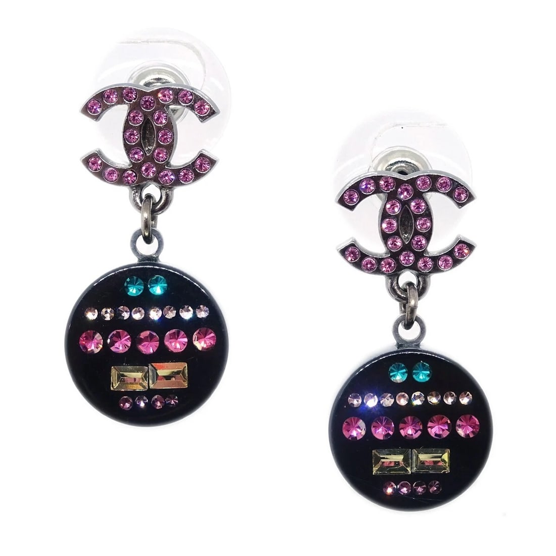 CHANEL DANGLE PIERCED EARRINGS RHINESTONE BLACK: Chanel Dangle Pierced Earrings Rhinestone Black Brand: CHANEL Type/Style: Earrings Material: Silver Plated, Color: Black Size: W 1.3 x H 2.5 cm Accessories: None Accessories Notice: When p