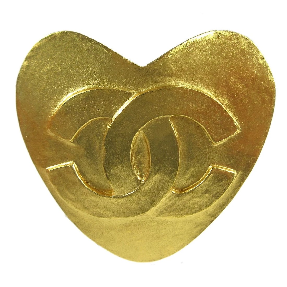 CHANEL HEART BROOCH GOLD: Chanel Heart Brooch Gold Brand: CHANEL Type/Style: Brooch Material: Gold-plated, Color: Gold Size: W 4.5 x H 4.7 cm Accessories: None Accessories Notice: When purchasing pre-owned goods, p