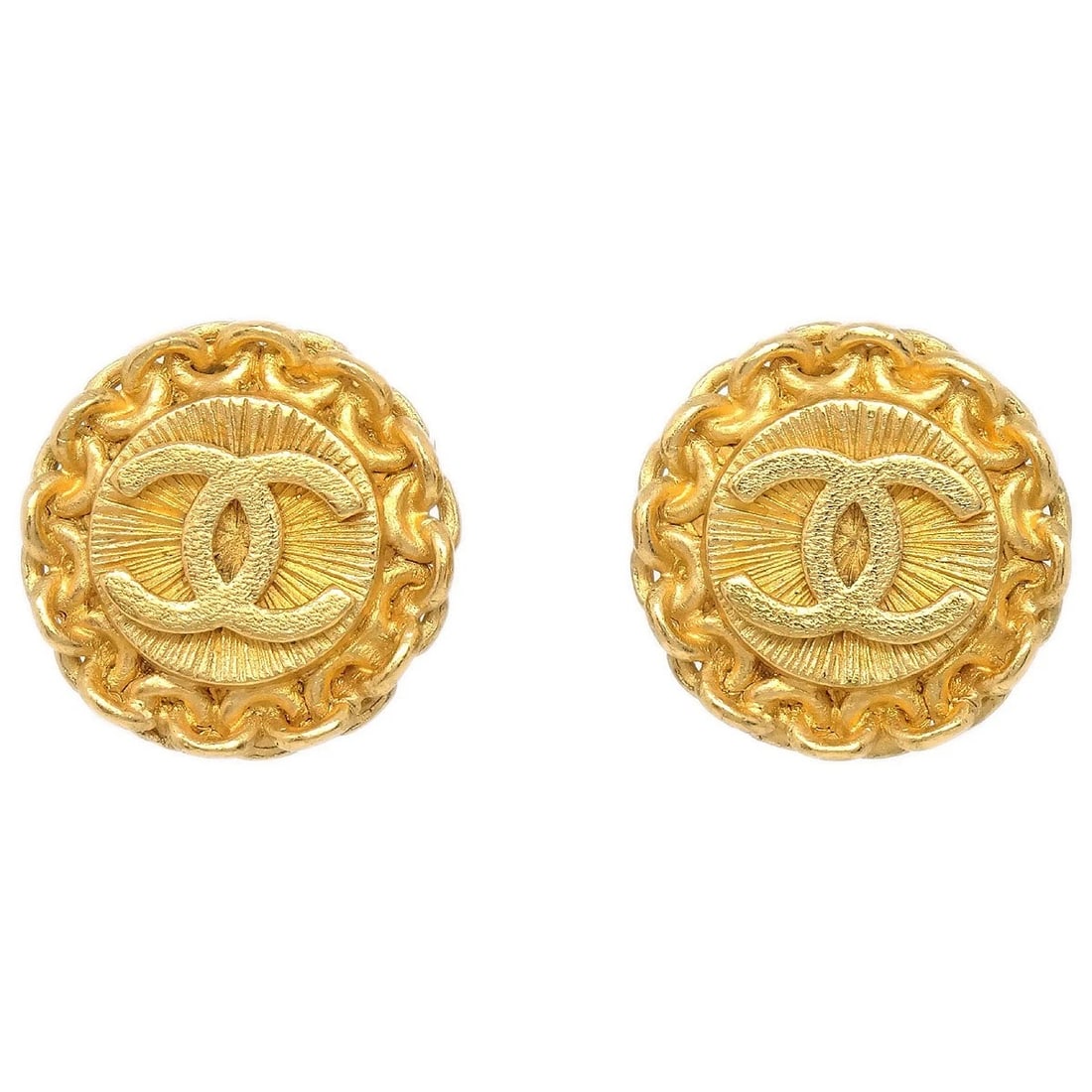 CHANEL BUTTON CLIP-ON EARRINGS GOLD: Chanel Button Clip-On Earrings Gold Brand: Chanel Type/Style: Earrings Material: Gold Plated, Color: Gold Size: Diameter : 0.7 " Accessories: None Accessories Notice: When purchasing