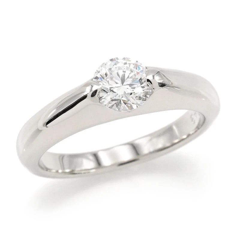 TASAKI DIAMOND RING PT900: Tasaki Diamond Ring Pt900 Brand: Tasaki Type/Style: Ring Material: Pt900, Main Stone/Creation Natural Color: Silver Size: 4US Accessories: None Accessories Notice: When purchasing pre-owned