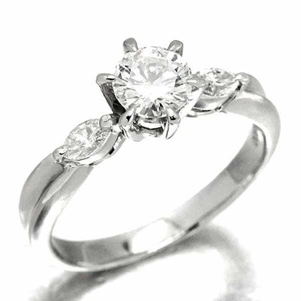 PLATINUM SOLITAIRE DIAMOND RING: Platinum Solitaire Diamond Ring Brand: Unbranded Type/Style: Ring Material: Platinum, Main Stone/Creation natural Color: Silver Size: 5 US Accessories: None Accessories Notice: When