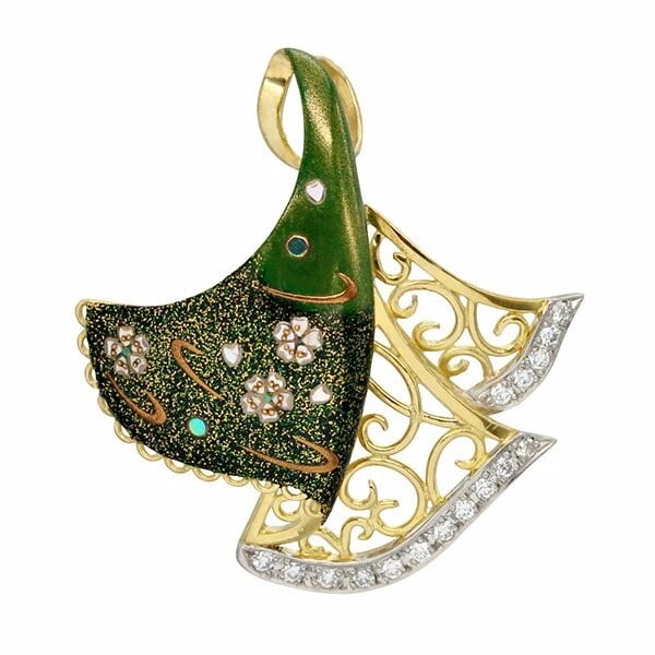 18K YG/PLATINUM GREEN ENAMEL DIAMOND PENDANT TOP: 18K YG/Platinum Green Enamel Diamond Pendant Top Brand: Unbranded Type/Style: Pendant Material: 18kYG, Main Stone/Creation Natural Color: Silver Size: Total length (including bail): Approx.