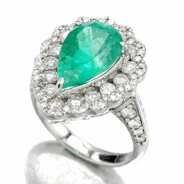 PLATINUM EMERALD DIAMOND RING - 2