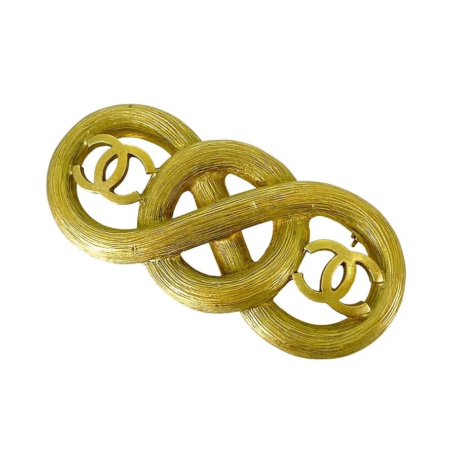 CHANEL GOLD PLATED BROOCH: CHANEL Gold plated Brooch Brand: CHANEL Type/Style: Brooch Material: Gold Plated, Main Stone/Creation Carnelian Color: Gold Size: Top size:30.0mm×65.1mm Accessories: None Accessories Notice: