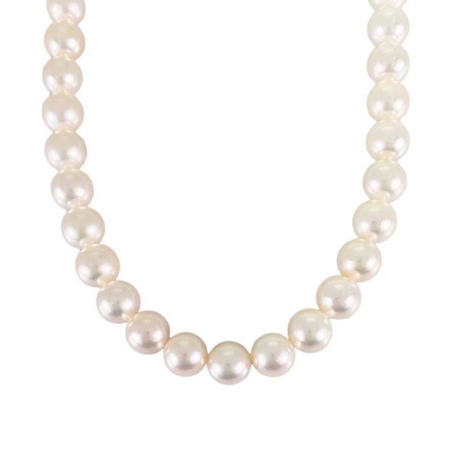 MIKIMOTO M CHARM WHITE GOLD AKOYA PEARL NECKLACE: MIKIMOTO M charm White gold Akoya Pearl Necklace Brand: MIKIMOTO Type/Style: Necklace Material: 18K White Gold, Main Stone/Creation Pearl Color: Silver Size: Pearl Diameter:8.3mm~8.8mm Necklace fu