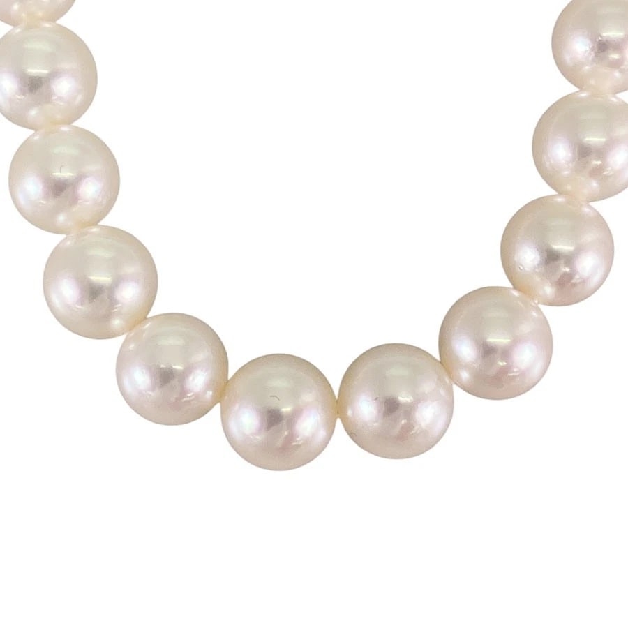 TASAKI SILVER AKOYA PEARL NECKLACE: TASAKI Silver Akoya Pearl Necklace Brand: TASAKI Type/Style: Necklace Material: Silver, Main Stone/Creation Pearl Color: Silver Size: Pearl size:7.8mm-8.3mm Necklace full length:44cm 