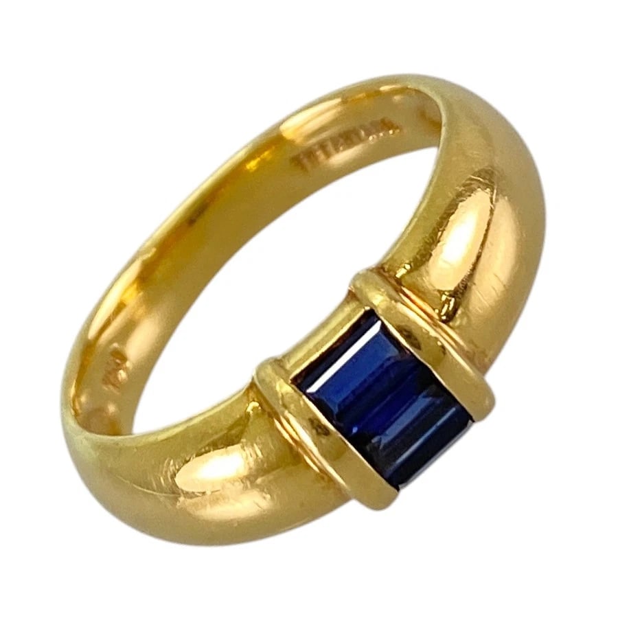 TIFFANY&CO. STACKING BANDS YELLOW GOLD SAPPHIRE RING: TIFFANY&Co. Stacking Bands Yellow gold Sapphire Ring Brand: TIFFANY&Co. Type/Style: Ring Material: 18K Yellow Gold, Main Stone/Creation Sapphire Color: Gold Size: US:4.5 Accessories: None