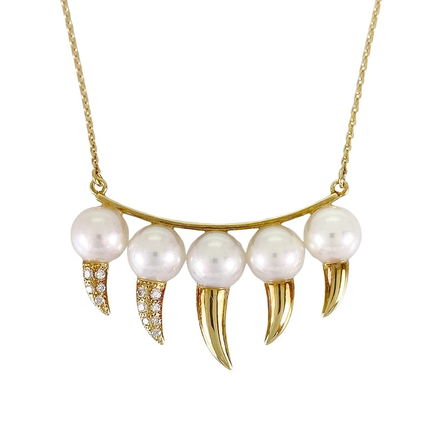 TASAKI DANGER FANG YELLOW GOLD PEARL DIAMOND NECKLACE: TASAKI Danger Fang Yellow gold Pearl Diamond Necklace Brand: TASAKI Type/Style: Necklace Material: 18K Yellow Gold, Main Stone/Creation Pearl Color: Gold Size: Pearl size:7.0mm Top