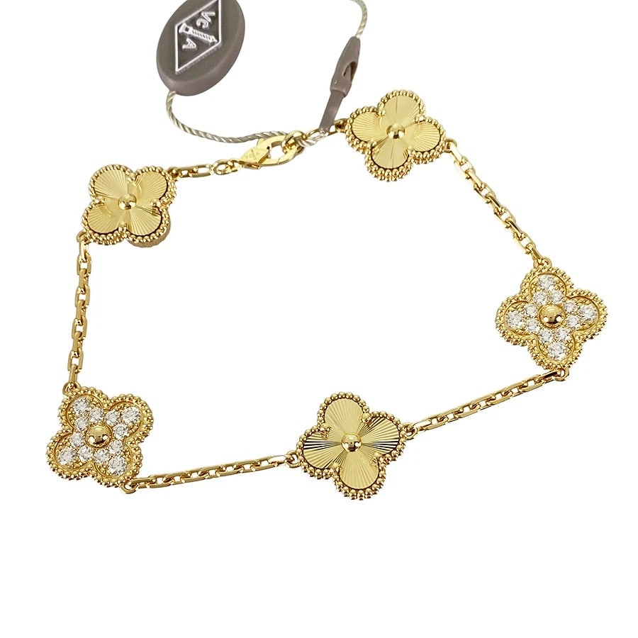 VAN CLEEF & ARPELS VINTAGE ALHAMBRA YELLOW GOLD DIAMOND BRACELET: Van Cleef & Arpels Vintage Alhambra Yellow gold Diamond Bracelet Brand: Van Cleef & Arpels Type/Style: Bracelet Material: 18K Yellow Gold, Main Stone/Creation Natural Color: Gold Size: Motif