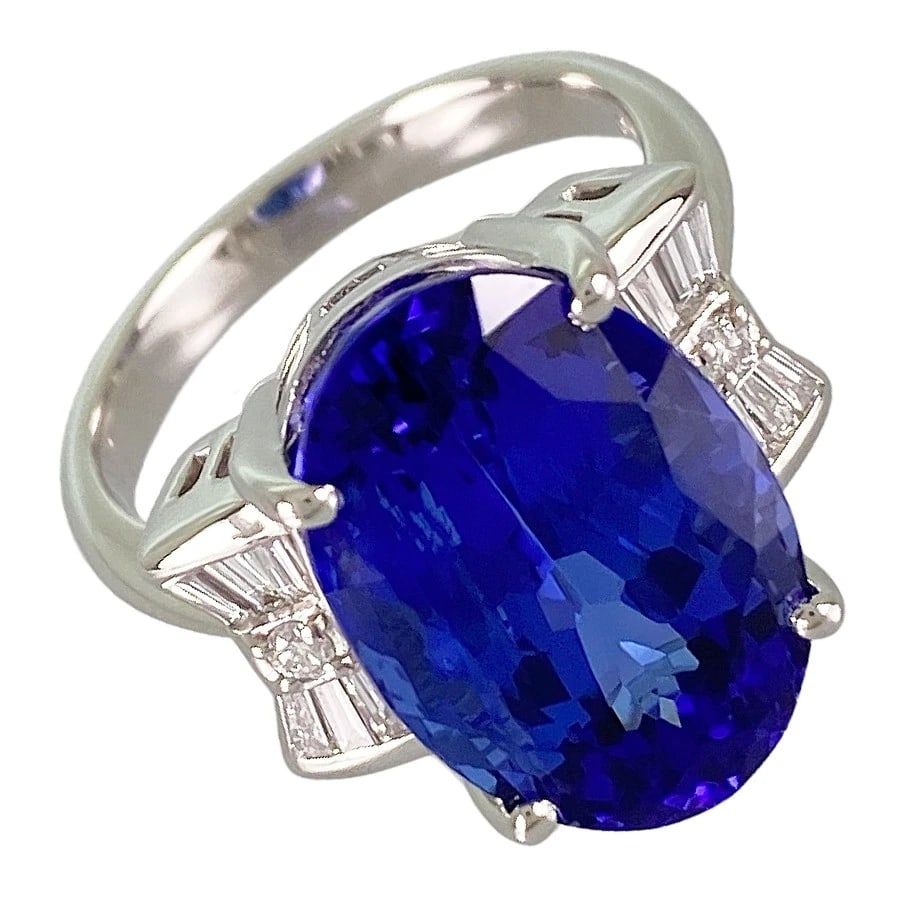 RING PLATINUM TANZANITE DIAMOND: Ring Platinum Tanzanite Diamond Brand: Unsigned Jewelry Type/Style: Ring Material: Platinum 900, Main Stone/Creation Natural Color: Silver Size: US:6.5 Accessories: None Accessories Notice: