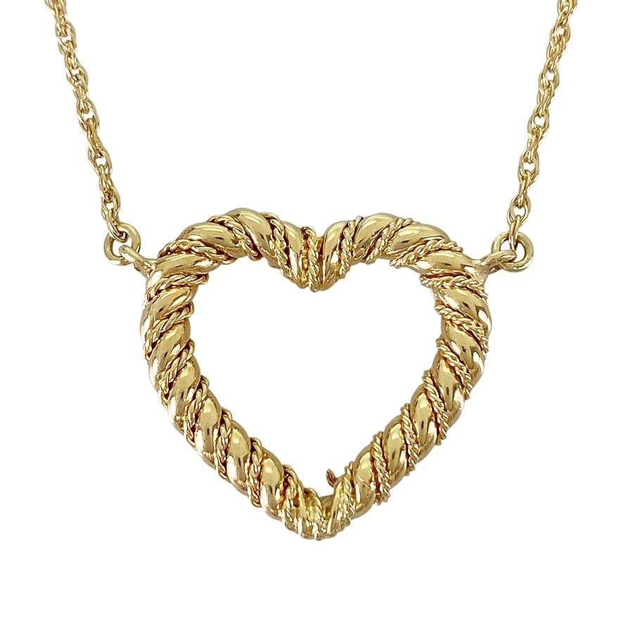 TIFFANY&CO. TWISTED HEART YELLOW GOLD NECKLACE: TIFFANY&Co. Twisted heart Yellow gold Necklace Brand: TIFFANY&Co. Type/Style: Necklace Material: 14K Yellow Gold, Main Stone/Creation Natural Color: Gold Size: Top size:21.0mm×21.2mm Necklace ful